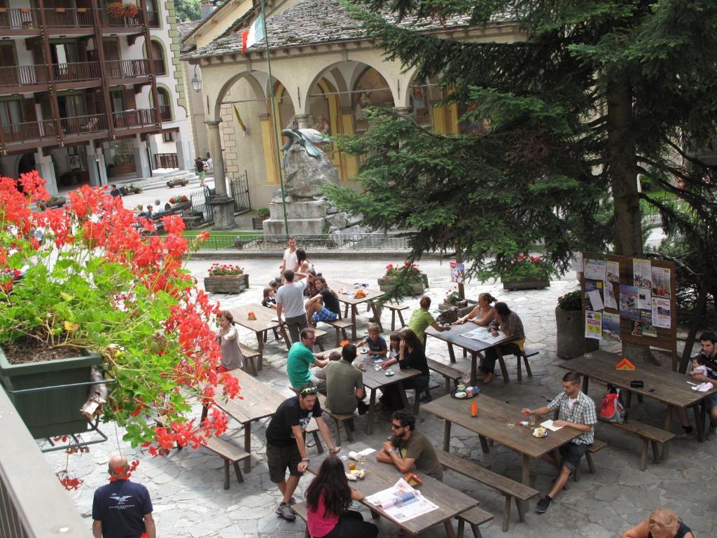 Monterosa Hotel 3*